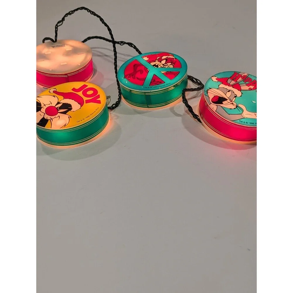 Vintage RARE Warner Bros Looney Tunes String Lights Ribbon Spool Design